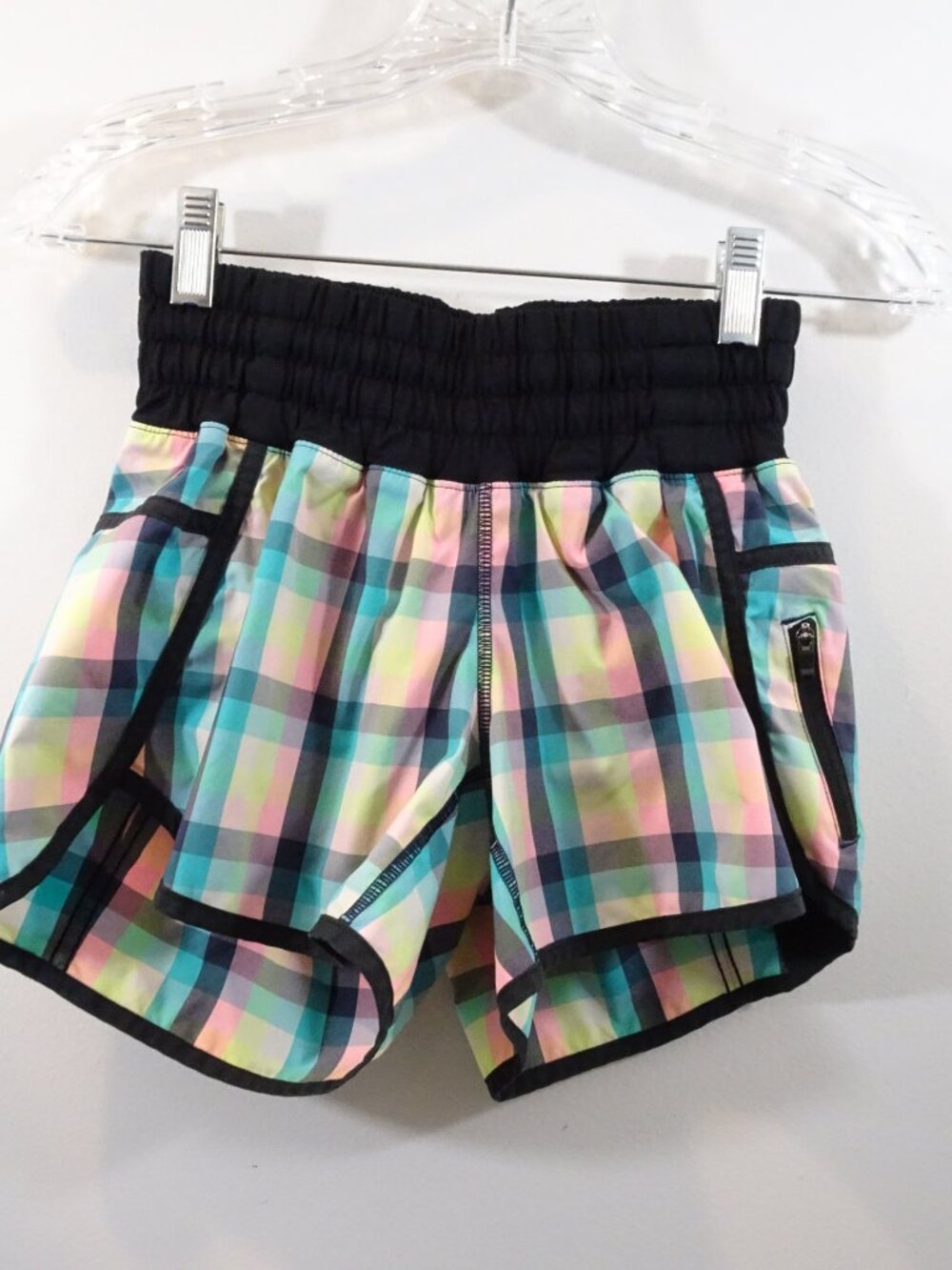Lululemon Run Speed Shorts Women’s Run Short Size 4 Black Pink Blue Workout - Picture 2 of 7